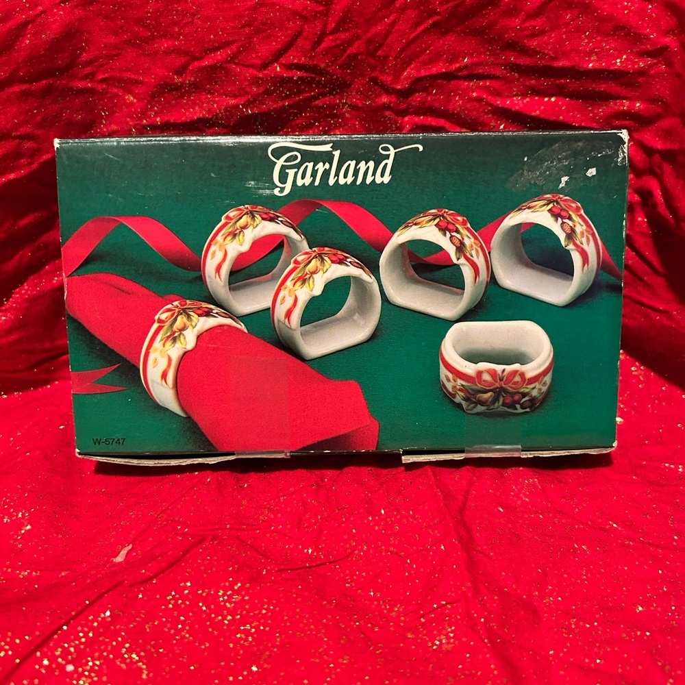 Vintage Garland Holiday Napkin Rings by Holiday Holly- new or like new